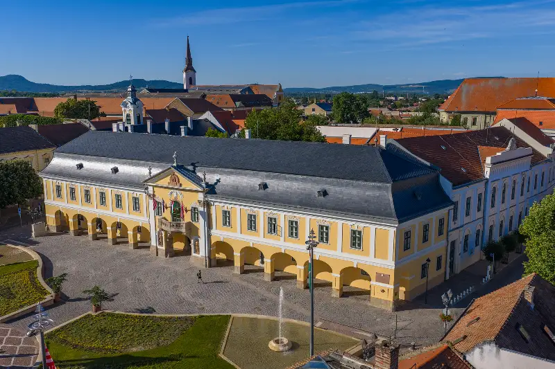 A Város Háza 1773 óta - az esztergomi városháza felújításának bemutatása