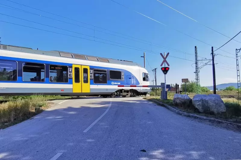 Dobó István úti vasúti átjáró ideiglenes lezárása